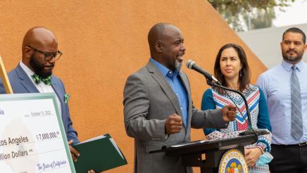 Councilman Marqueece Harris-Dawson at podium, speaking