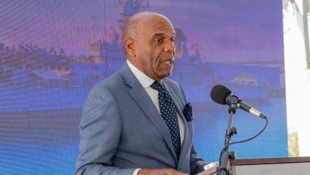 Sen. Bradford at podium, speaking